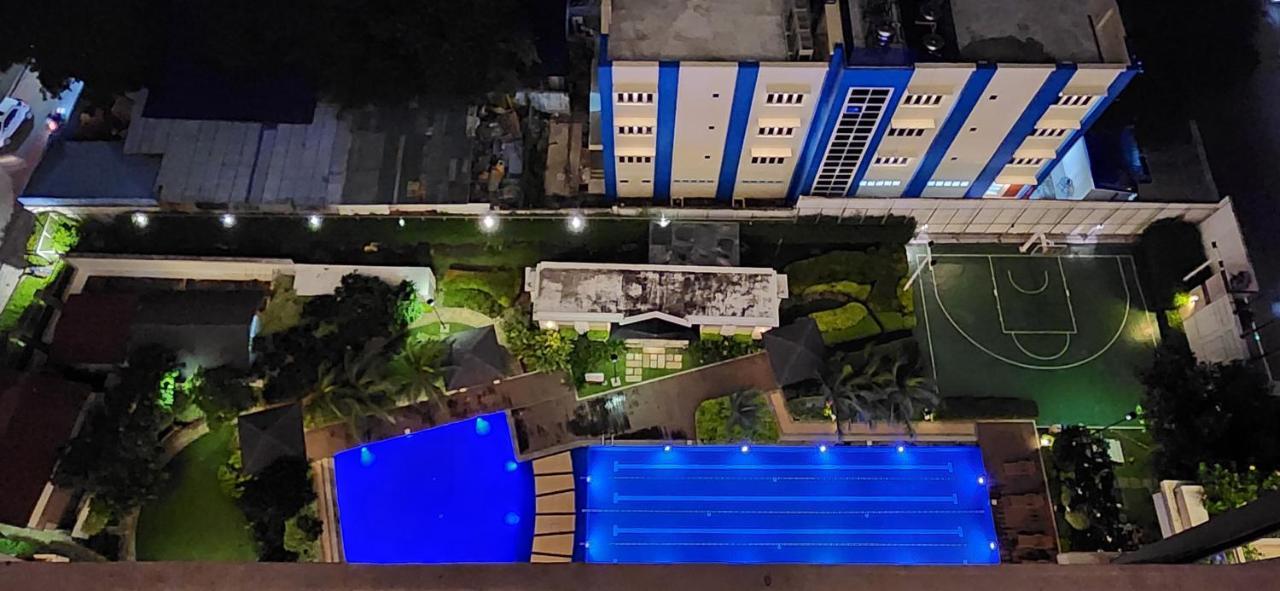 Casa Antonio At Fairway Terraces Family Penthouse 2Br Wi-Fi Nr Golf, Airport, Fort Bgc Manila Exteriér fotografie